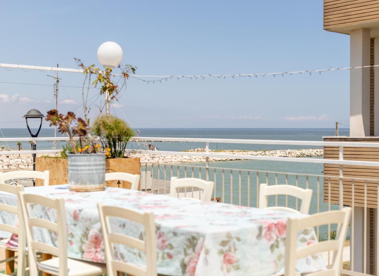 Hotel Villa Maris Rimini Zewnętrze zdjęcie